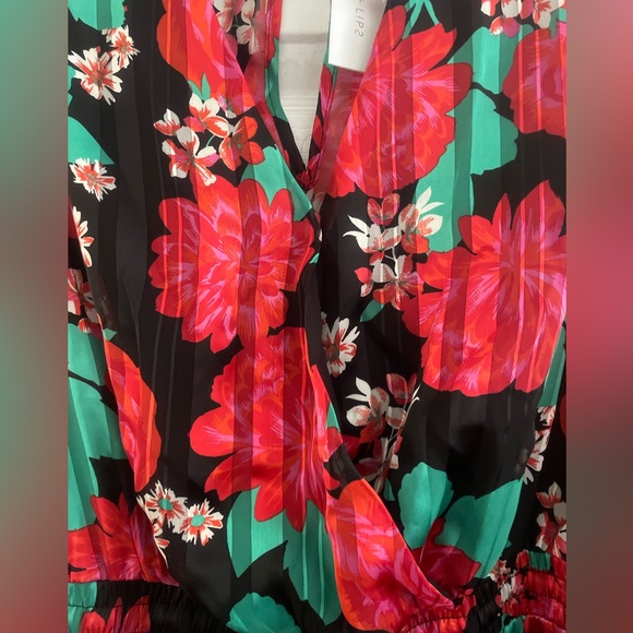 Flowy Romper/Dresses - Picture 4 of 7